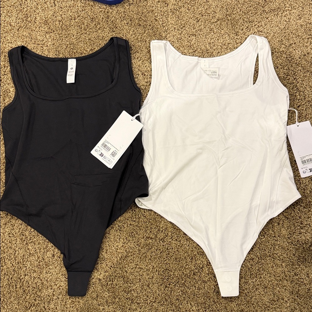 lululemon athletica Scoop Neck Sleeveless Bodysuit in Black and White Duo - Picture 1 of 5